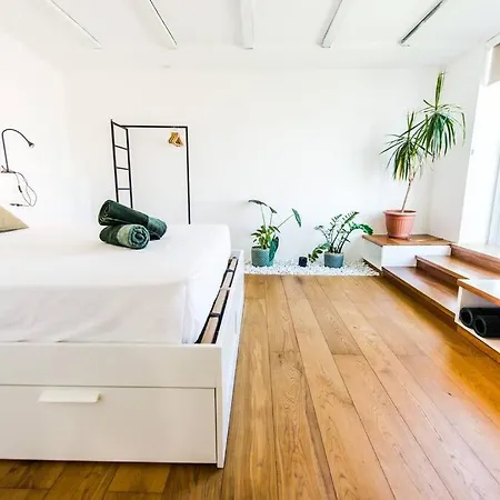 Sunny Swieqi Hideaway Apartman *
